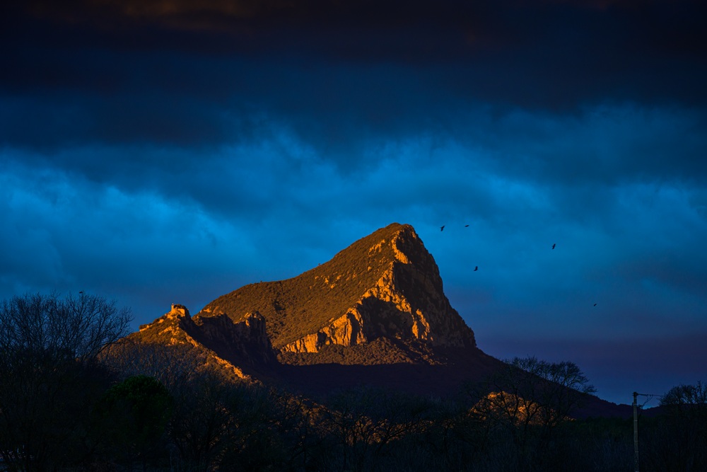 Le Pic Saint-Loup au crépuscule — photo Régis Domergue